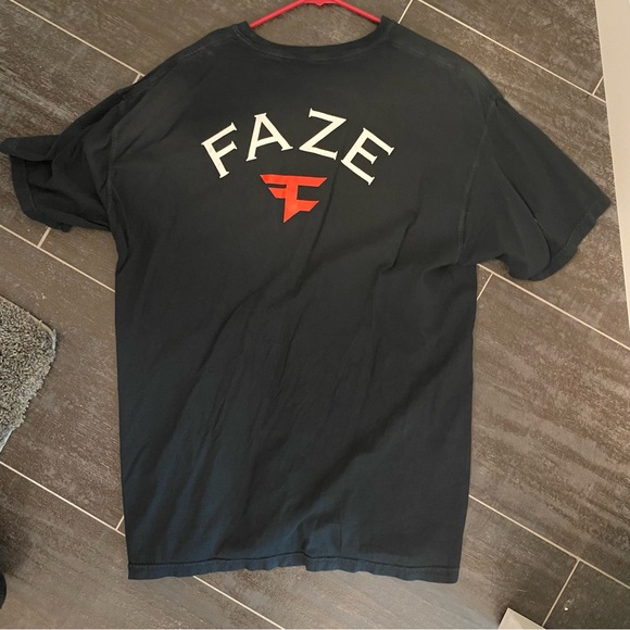 Faze Clan Logo T-Shirt - Picture 1 of 3